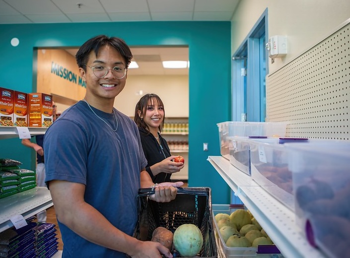 Students shop in Mission Market. 