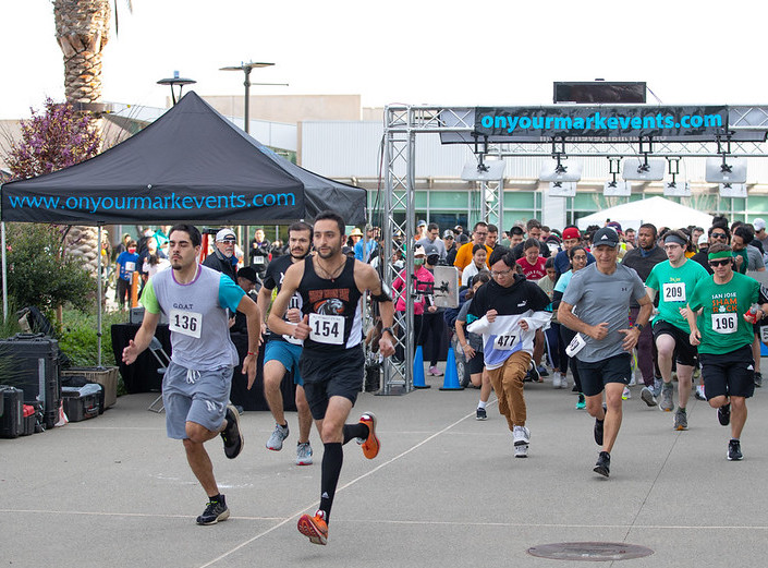 Runners start 5k at Mission College.